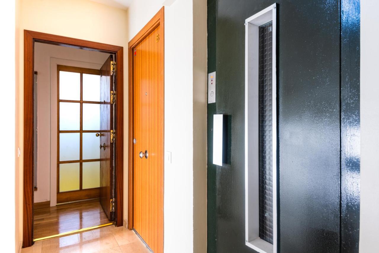 Apartamento Bright Penthouse With Terrace In Madrid Center Exterior foto