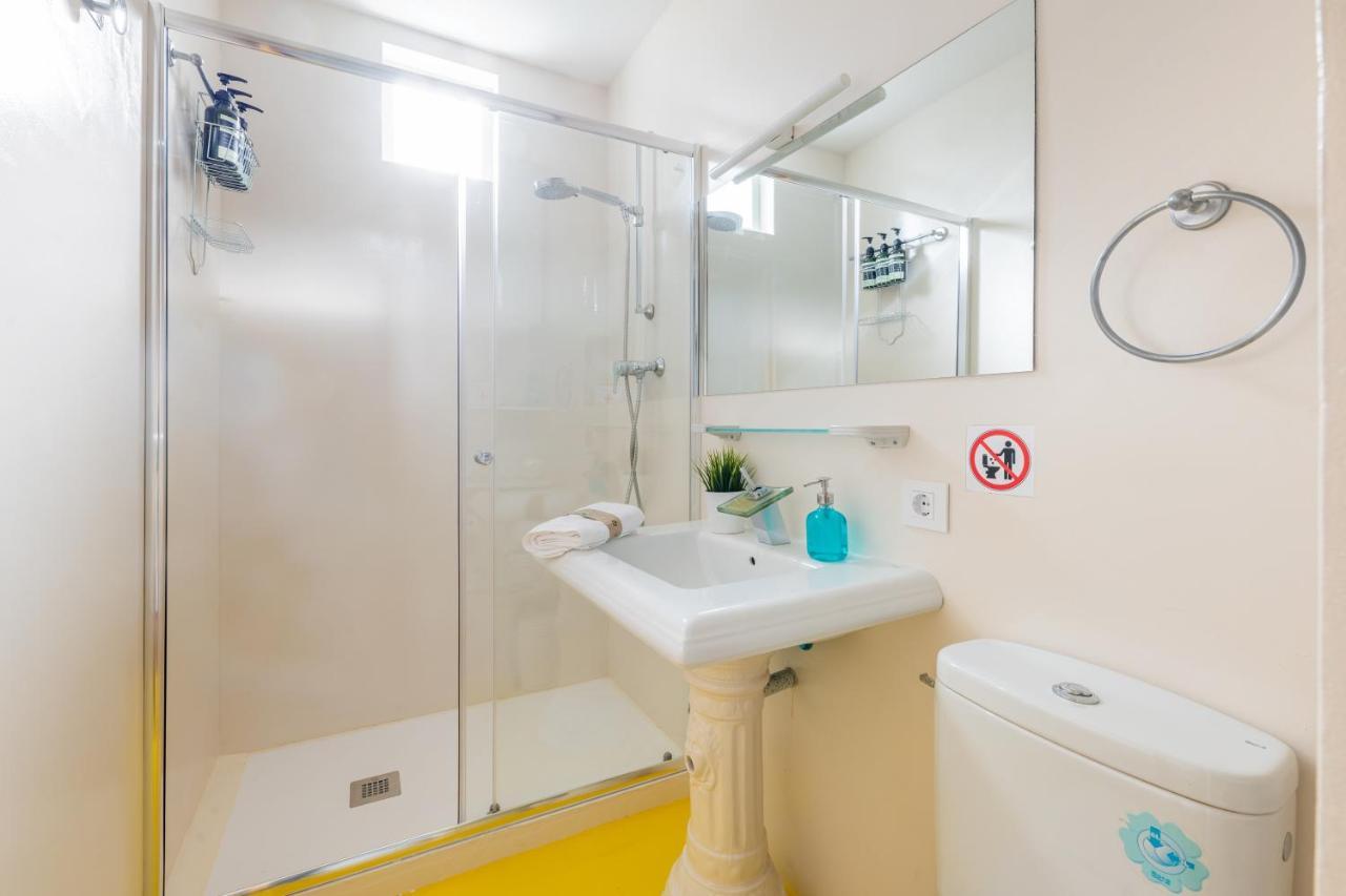 Apartamento Bright Penthouse With Terrace In Madrid Center Exterior foto
